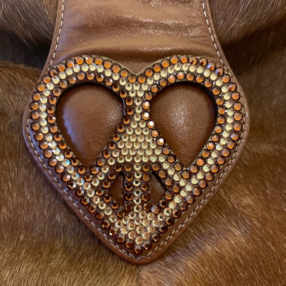 Genuine Hide Bridget Shuster Shoulder Bag NEW - Picture 2 of 7